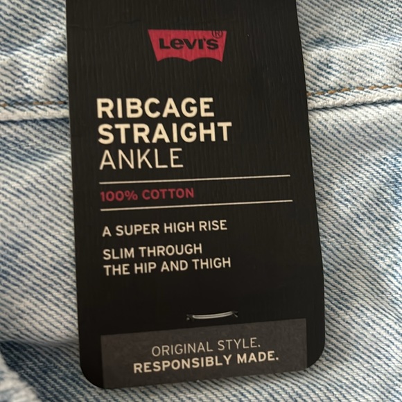 NWT LEVI’S RIBCAGE STRAIGHT ANKLE WOMEN'S JEANS - Picture 3 of 4